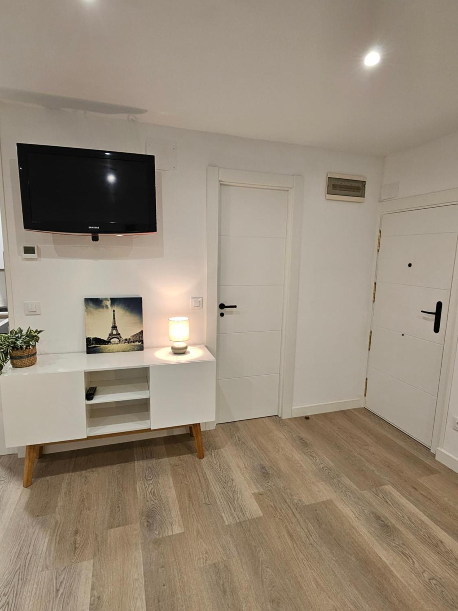 Tati Homes - Ruiz Zorrilla 2,5 Appartement